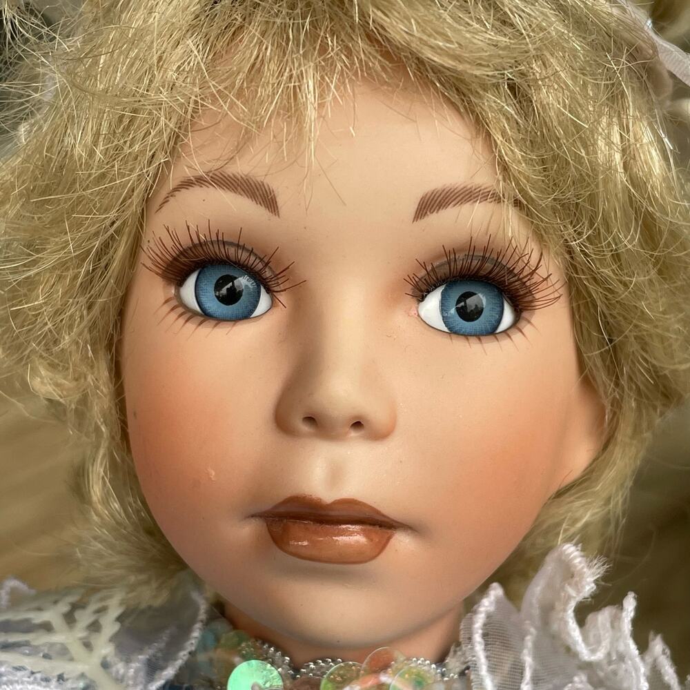 Angel Of Peace Doll Vintage AEL 1998 Paradise Galleries Blue Dress Blonde READ